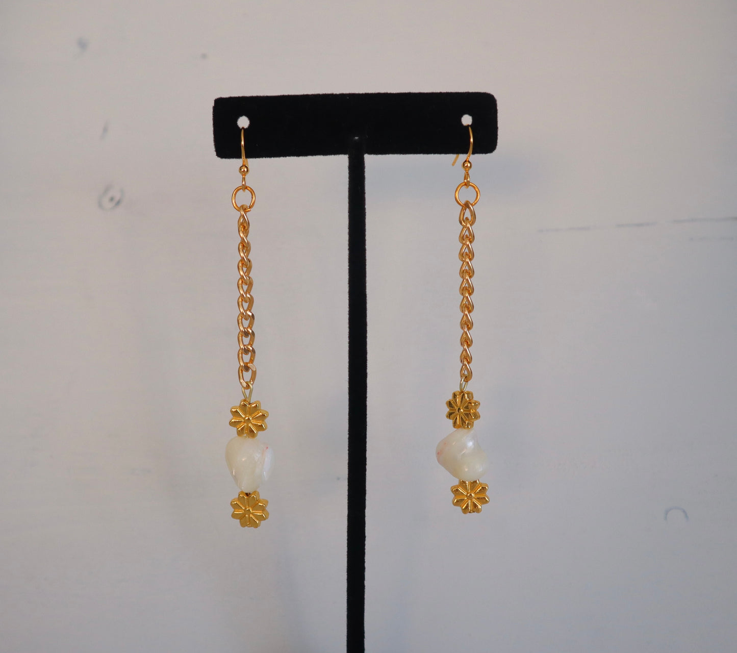 Pearl and Daisy Earrings